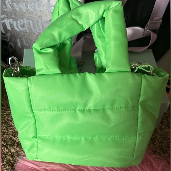 Girls frog bag giftable RARE new with tags SOLD OUT
(🤑 Get 5 items for $30) - Picture 4 of 6